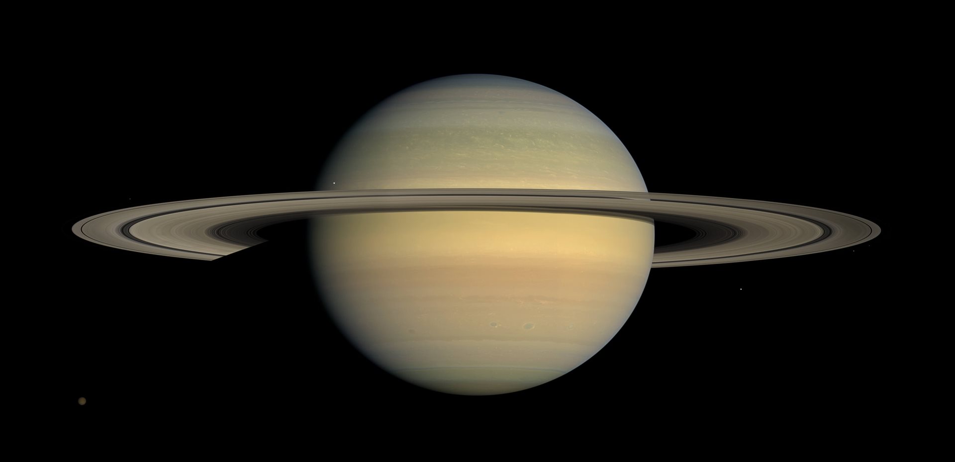 Saturnas- žiedai sudaryti iš ledo